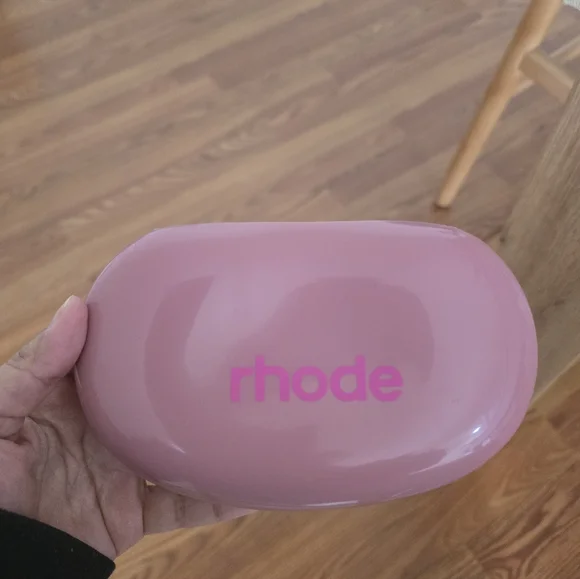 RHODE Glossy Pink Accessory Case Jelly Bean - Picture 3 of 3